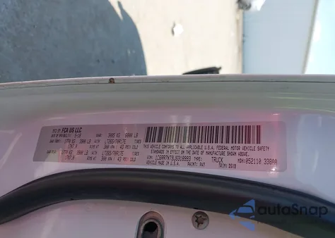 2018 Ram 1500 Ssv 4X4 5'7 Box z USA, uszkodzony, nr VIN 1C6RR7XT9JS318993